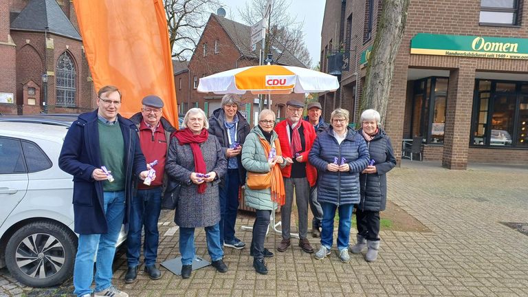 CDU verteilt Schoko-Osterhasen